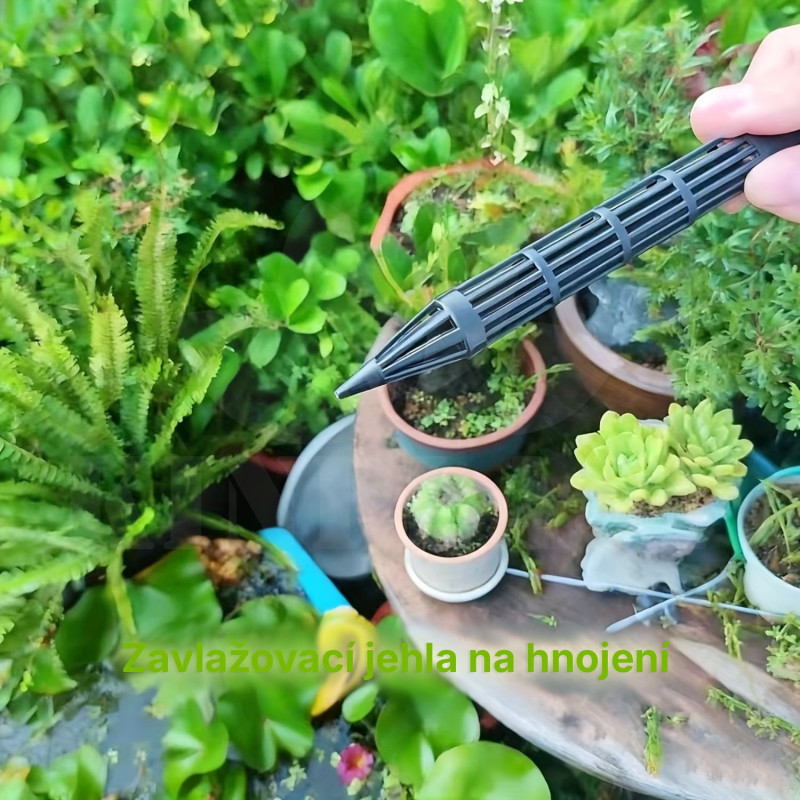 Zavlažovací hrot 25 cm, sada 10 ks, jednoduché zavlažování, provzdušnění a hnojení v jakémkoliv skleníku a záhonu ke kořenům